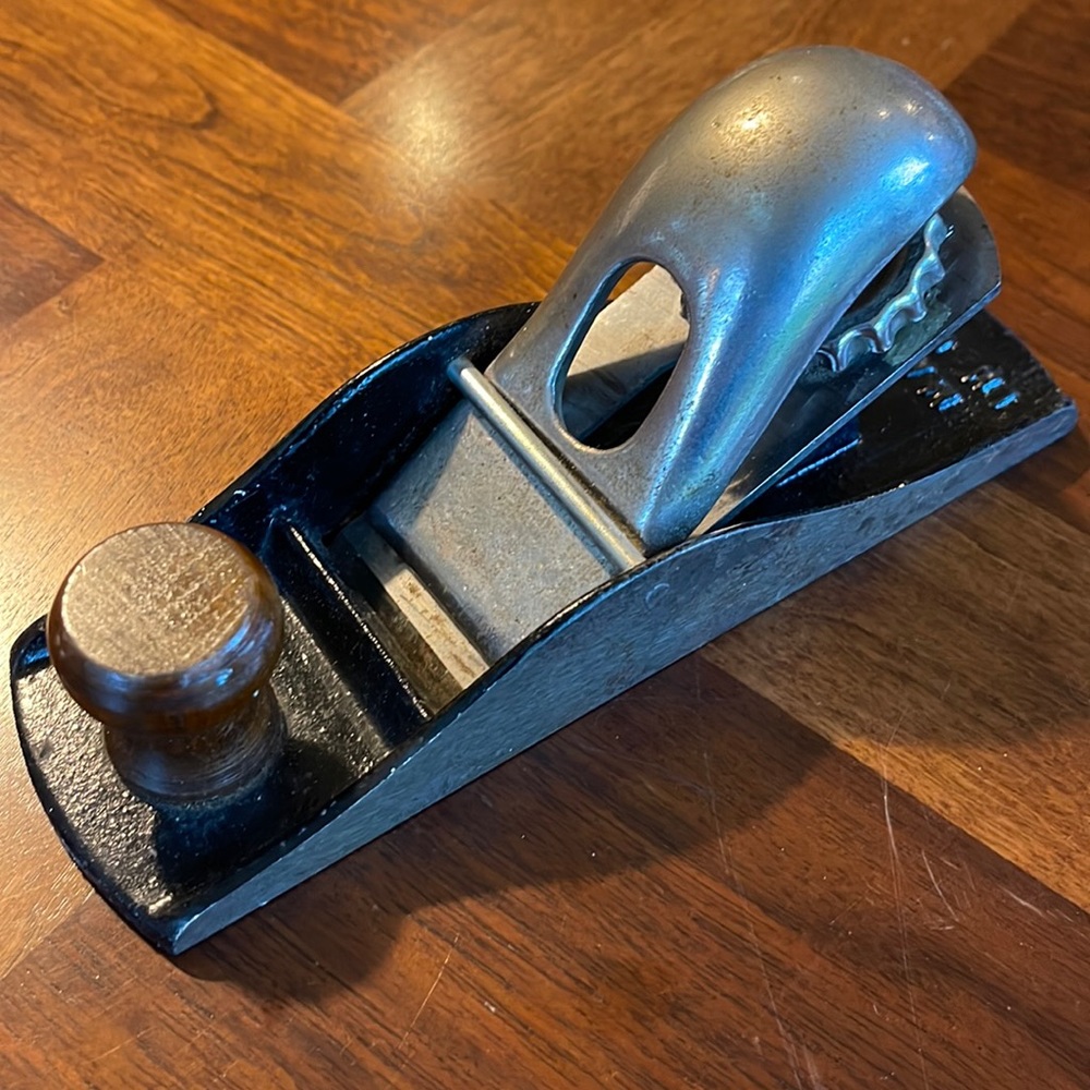 VINTAGE CARPENTER'S WOODWORKING BLOCK PLANE  - STANLEY NUMBER 110
